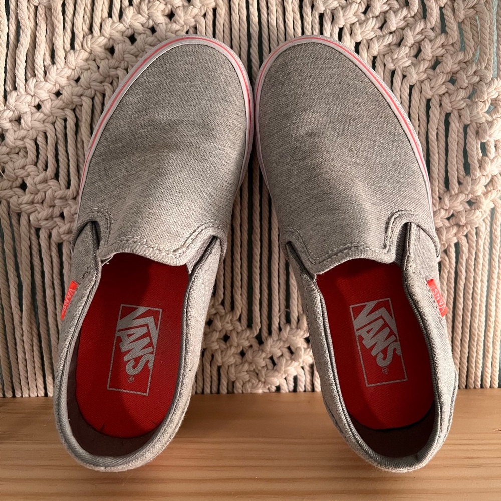 Jersey Soft Vans. Gray With Pink Stripe Size 6 - image 1